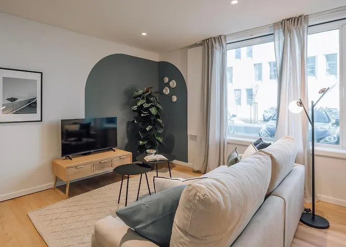 Gale - 1 Bedroom And Pool In Areeiro *